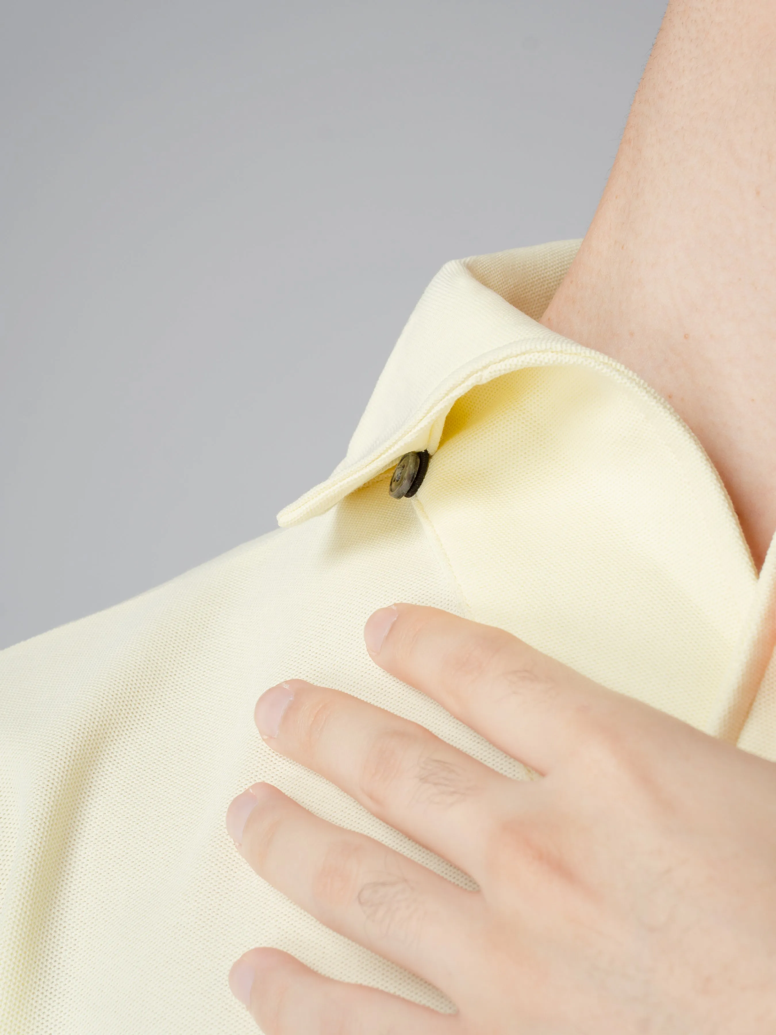 Long Sleeve Polo Shirt - Light Yellow One-Piece Collar Single Button