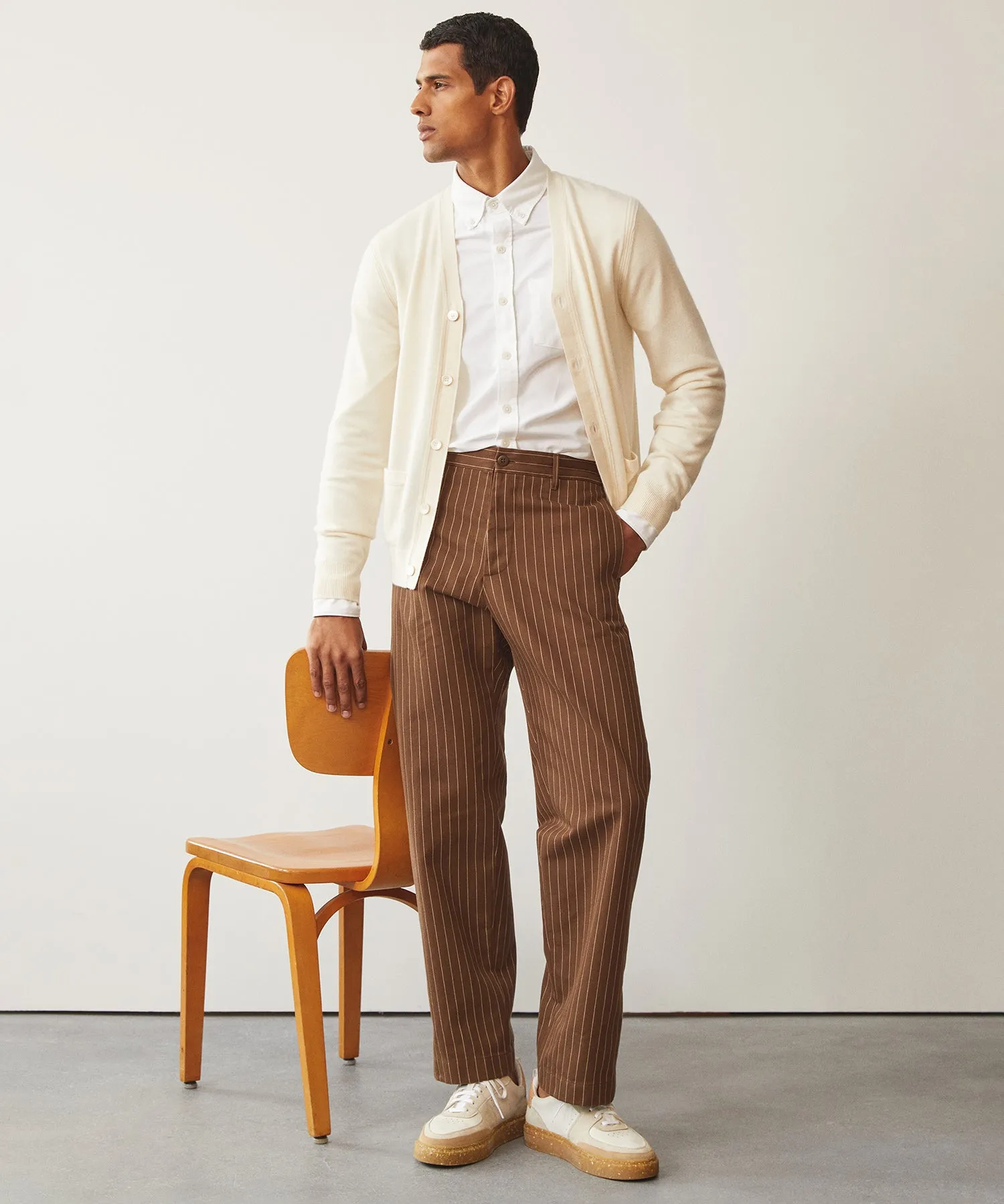 Mens Relaxed Fit Brown Pinstripe Chino Pants - Comfortable Casual Trousers for Everyday Wear